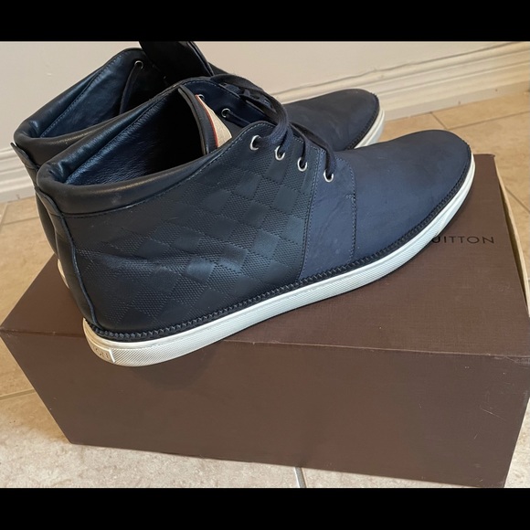 Authentic LV Damier High Top Sneaker w/ original box and dust bag. - Picture 2 of 4